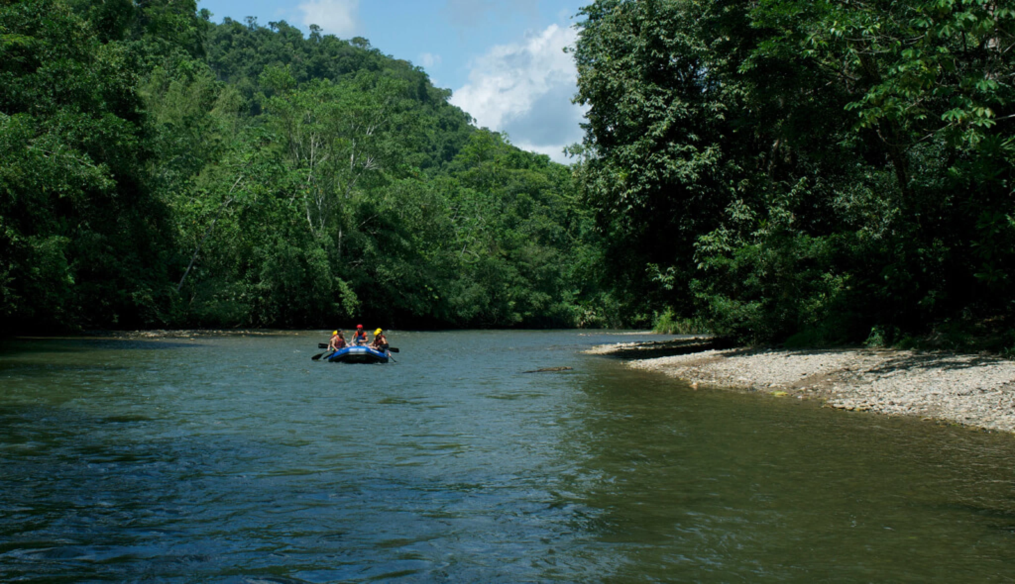 Urbanito Transporte Tour Rafting Rio Claro, Doradal