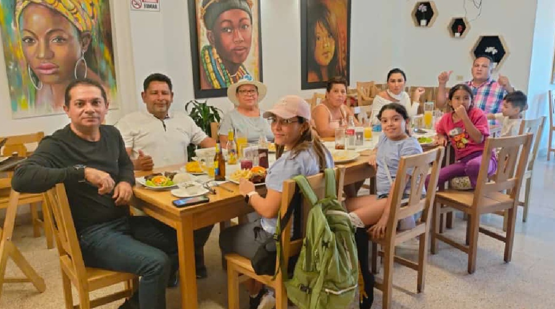 Urbanito Transporte Almuerzo Tipico Guatape