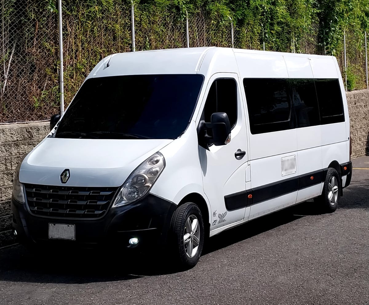 Microbus Urbanito Servicio de Transporte Medellin